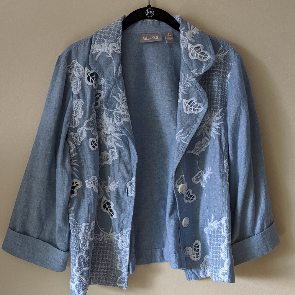 Chico's embroidered chambray Jean light jacket size medium